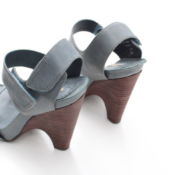 Max Studio platform sandals - Picture 5 of 10